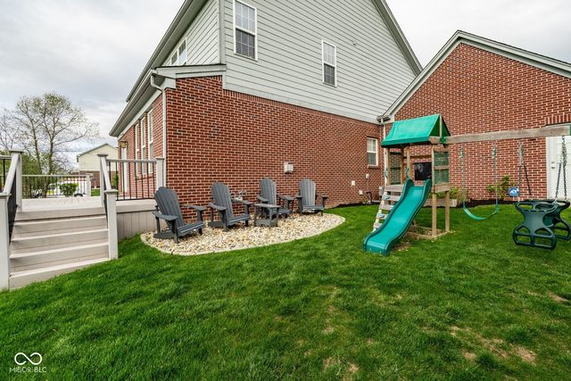6821 Woodhaven Place, Zionsville, IN 46077