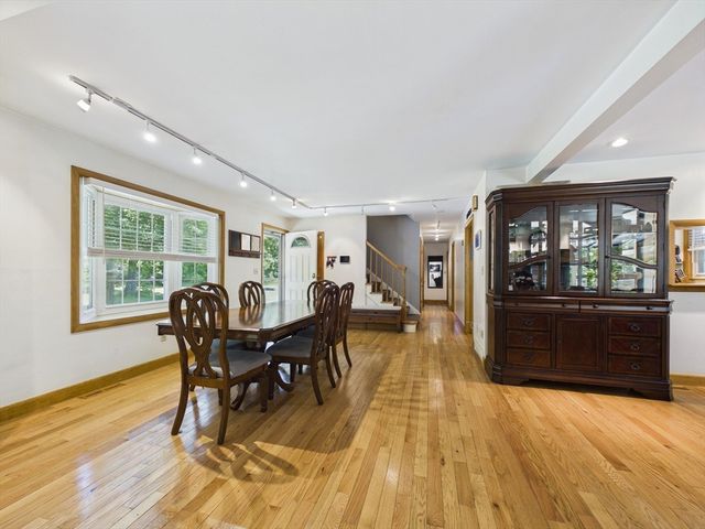 121 Plain St, Rehoboth, MA 02769