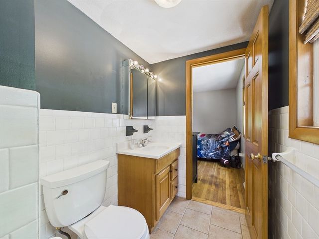 121 Plain St, Rehoboth, MA 02769