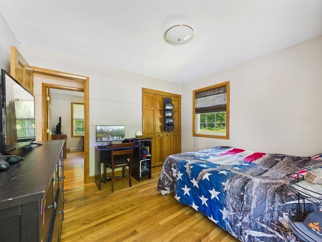 121 Plain St, Rehoboth, MA 02769