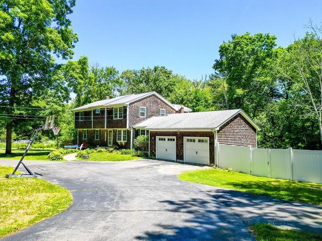 121 Plain St, Rehoboth, MA 02769