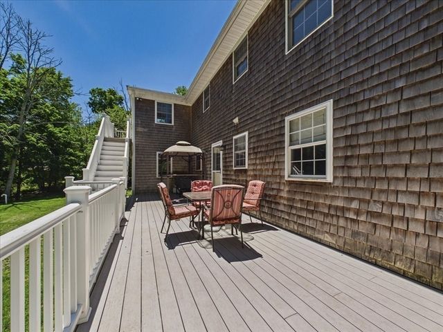 121 Plain St, Rehoboth, MA 02769