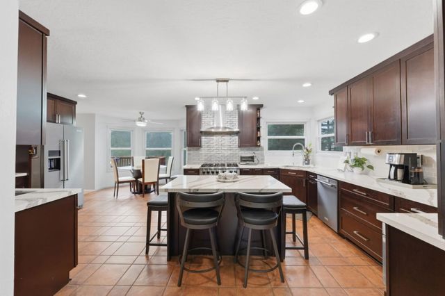 18453 Las Cumbres Road, Los Gatos, CA 95033