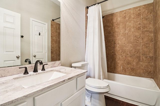 18444 Sunrise Maple Drive, Montgomery, TX 77316