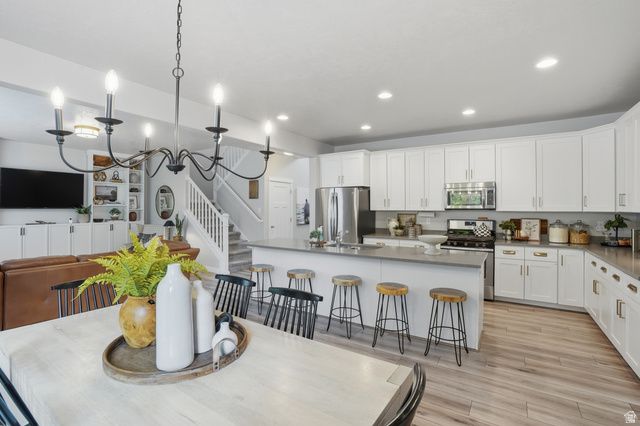 3763 W GRASSY MEADOW DR, South Jordan, UT 84009