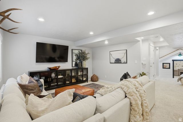 3763 W GRASSY MEADOW DR, South Jordan, UT 84009