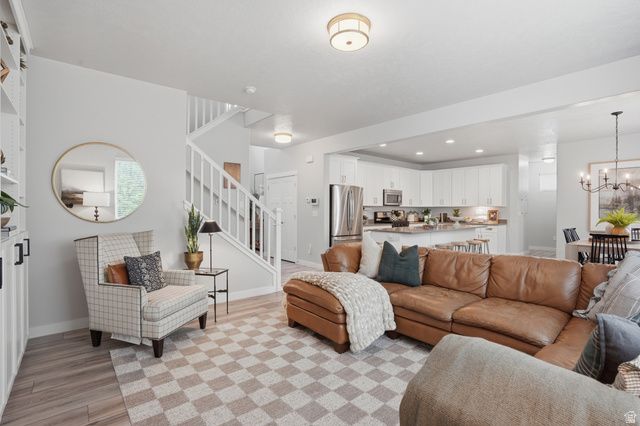 3763 W GRASSY MEADOW DR, South Jordan, UT 84009