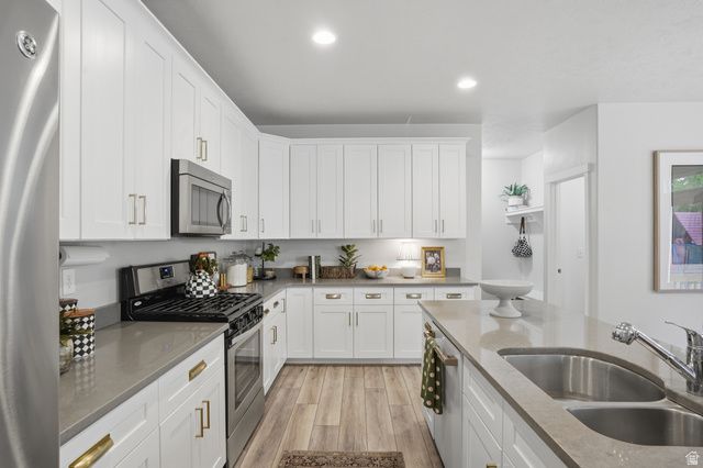 3763 W GRASSY MEADOW DR, South Jordan, UT 84009