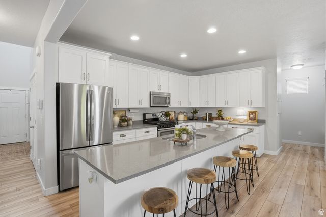 3763 W GRASSY MEADOW DR, South Jordan, UT 84009