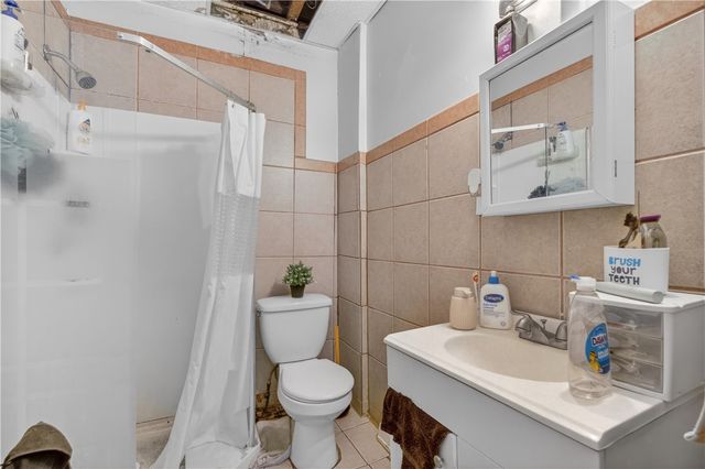 144 Camden Avenue, Providence, RI 02908