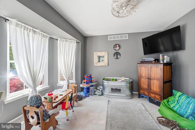 3 CAVESON TRL, Sewell, NJ 08080