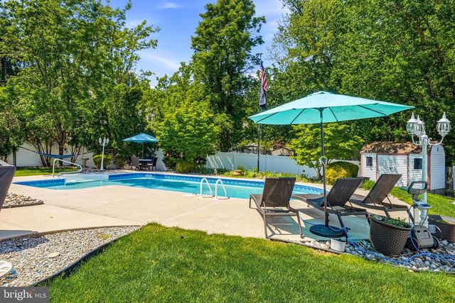 3 CAVESON TRL, Sewell, NJ 08080