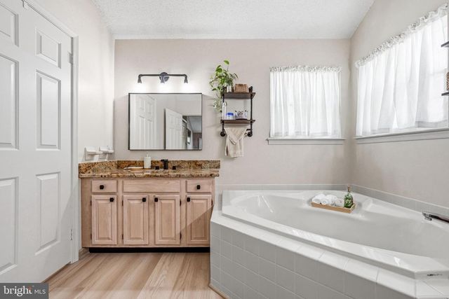 3 CAVESON TRL, Sewell, NJ 08080