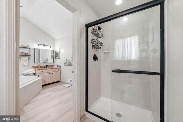 3 CAVESON TRL, Sewell, NJ 08080