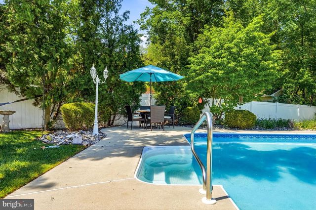 3 CAVESON TRL, Sewell, NJ 08080