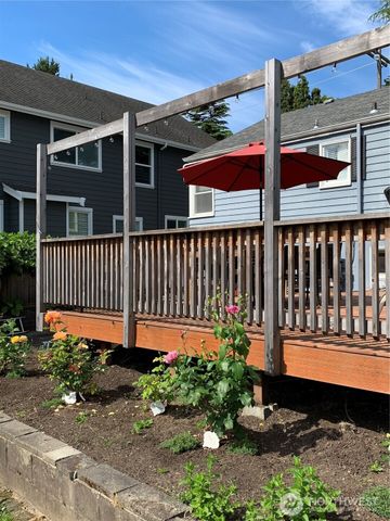 3012 35th Avenue W, Seattle, WA 98199