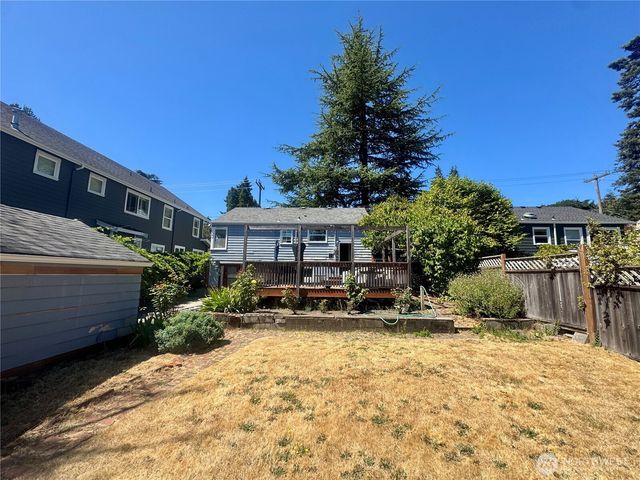 3012 35th Avenue W, Seattle, WA 98199