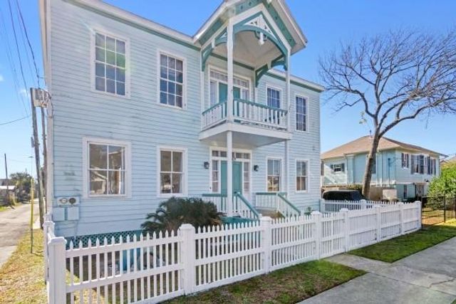 2417 Avenue M, Galveston, TX 77550