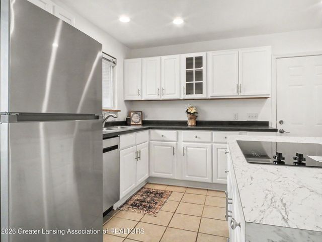 2100 Bruce Avenue, Lansing, MI 48915
