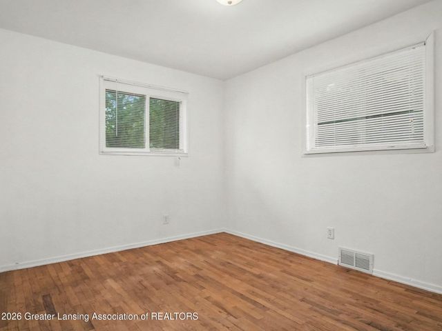 2100 Bruce Avenue, Lansing, MI 48915