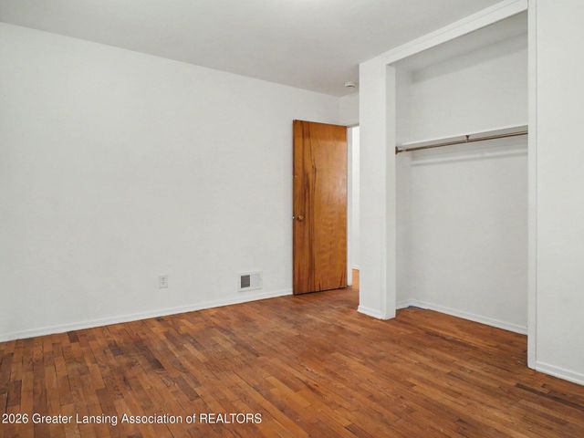 2100 Bruce Avenue, Lansing, MI 48915