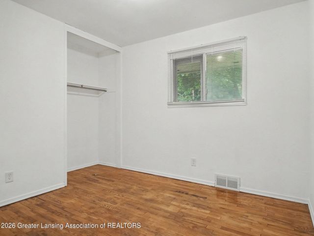 2100 Bruce Avenue, Lansing, MI 48915