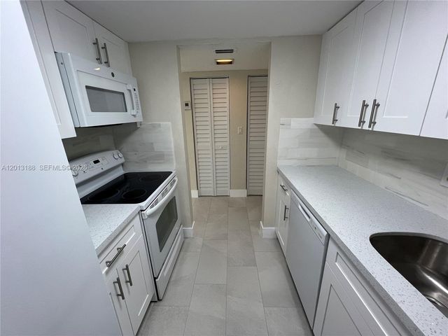 14415 N Kendall Dr 102G, Miami, FL 33186