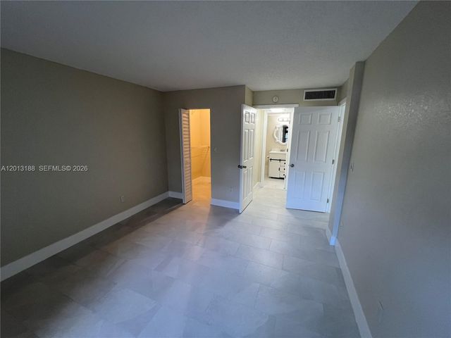 14415 N Kendall Dr 102G, Miami, FL 33186