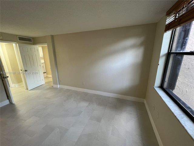 14415 N Kendall Dr 102G, Miami, FL 33186