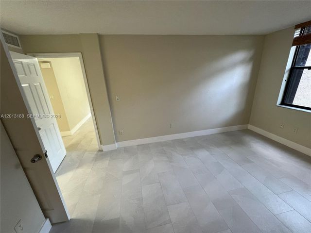 14415 N Kendall Dr 102G, Miami, FL 33186
