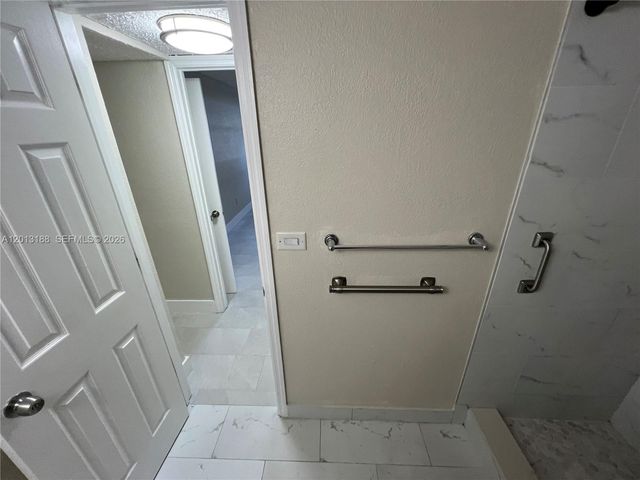 14415 N Kendall Dr 102G, Miami, FL 33186
