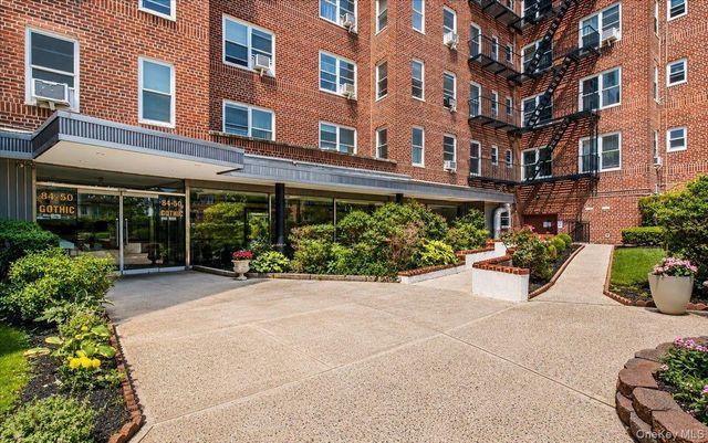 84-50 169th Street 315, Jamaica, NY 11432
