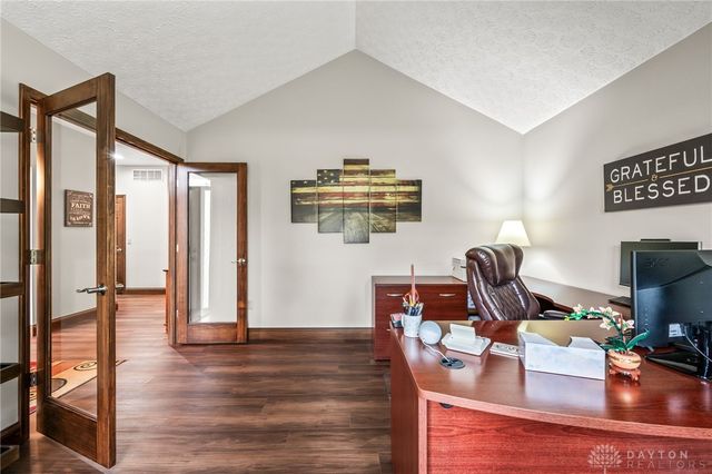 2335 Blackoak Drive, Troy, OH 45373