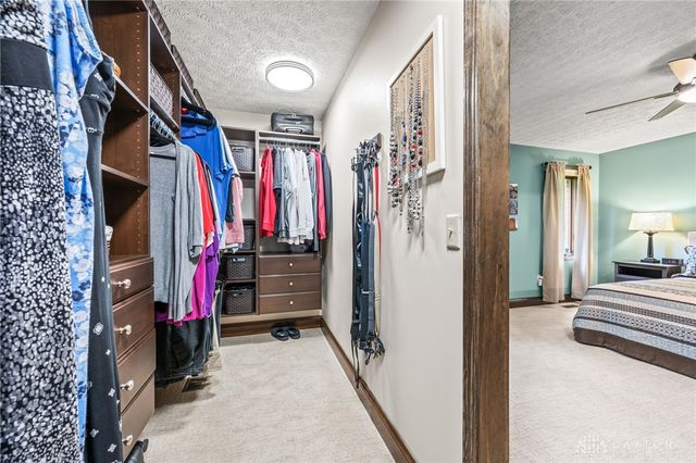 2335 Blackoak Drive, Troy, OH 45373