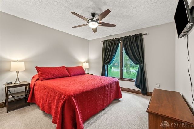 2335 Blackoak Drive, Troy, OH 45373