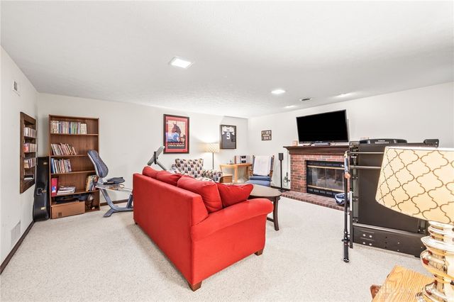 2335 Blackoak Drive, Troy, OH 45373