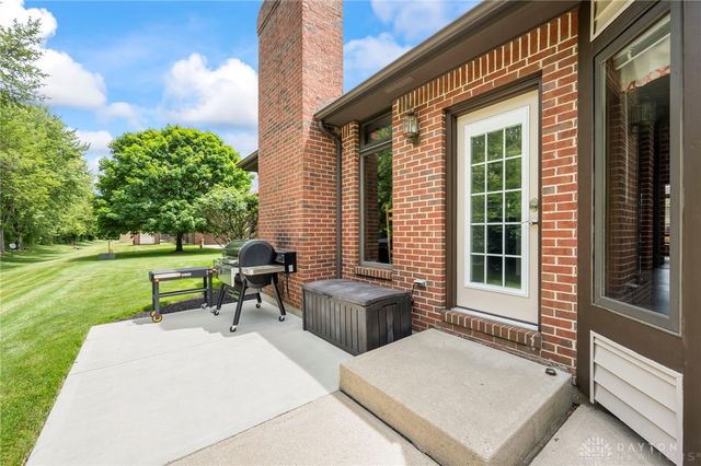 2335 Blackoak Drive, Troy, OH 45373