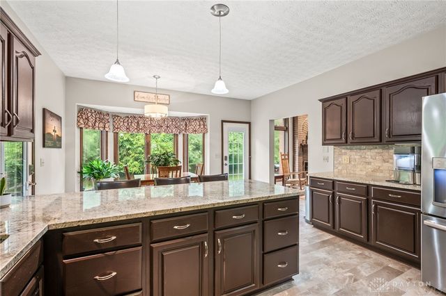 2335 Blackoak Drive, Troy, OH 45373