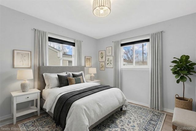 32547 Birkshire Street, St. Clair Shores, MI 48082