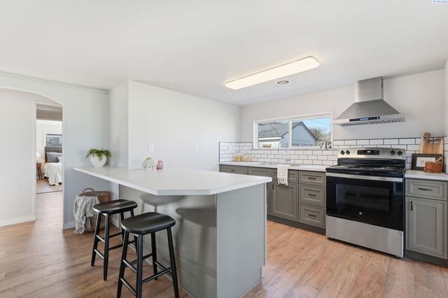 1103 Potter Ave, Richland, WA 99354