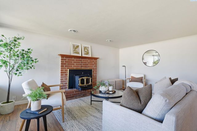 1103 Potter Ave, Richland, WA 99354