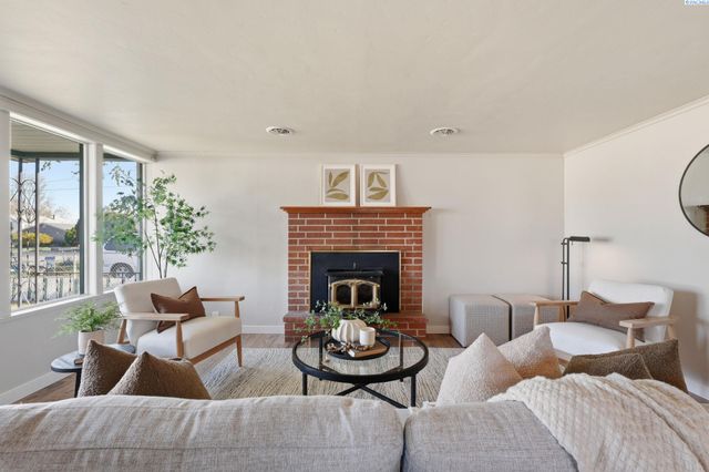 1103 Potter Ave, Richland, WA 99354