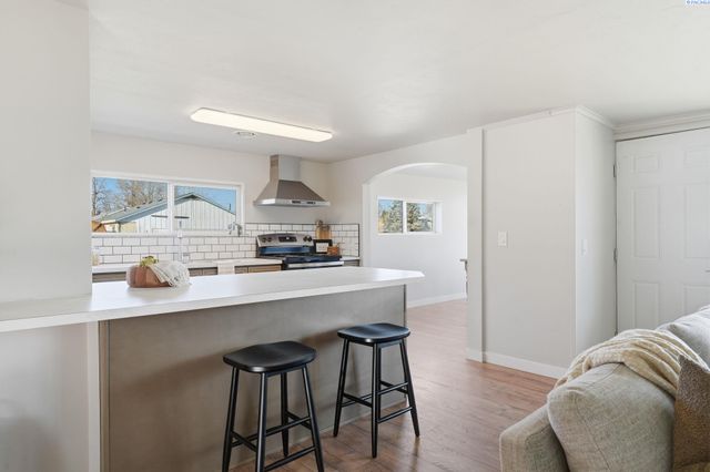 1103 Potter Ave, Richland, WA 99354