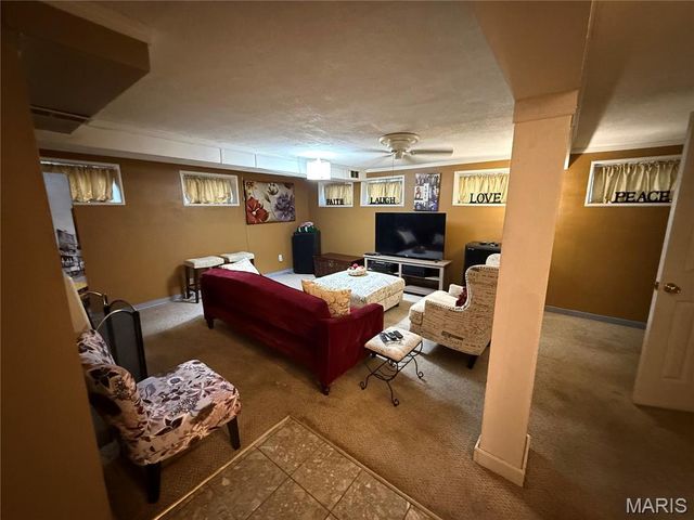 1345 Hialeah Place, Florissant, MO 63033