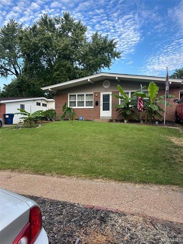 1345 Hialeah Place, Florissant, MO 63033