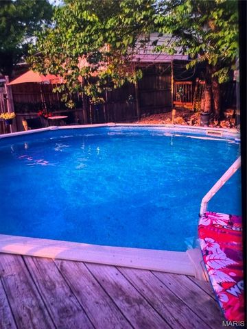 1345 Hialeah Place, Florissant, MO 63033