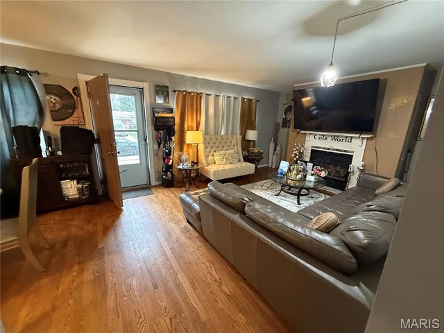 1345 Hialeah Place, Florissant, MO 63033