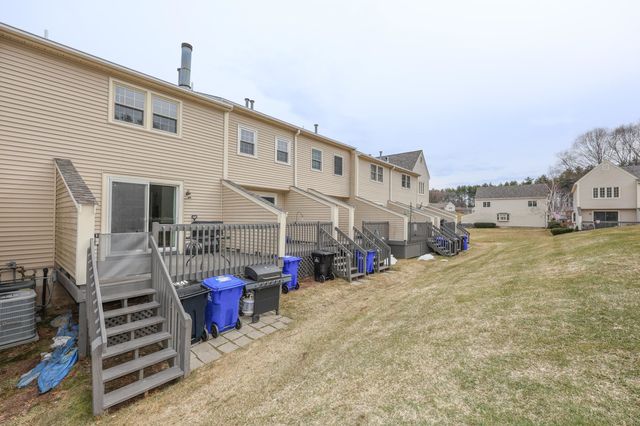 123 Fox Hollow Drive, Hudson, NH 03051