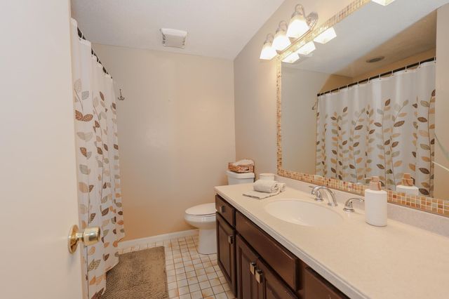 123 Fox Hollow Drive, Hudson, NH 03051