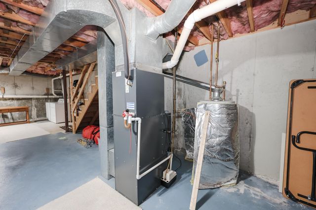 123 Fox Hollow Drive, Hudson, NH 03051